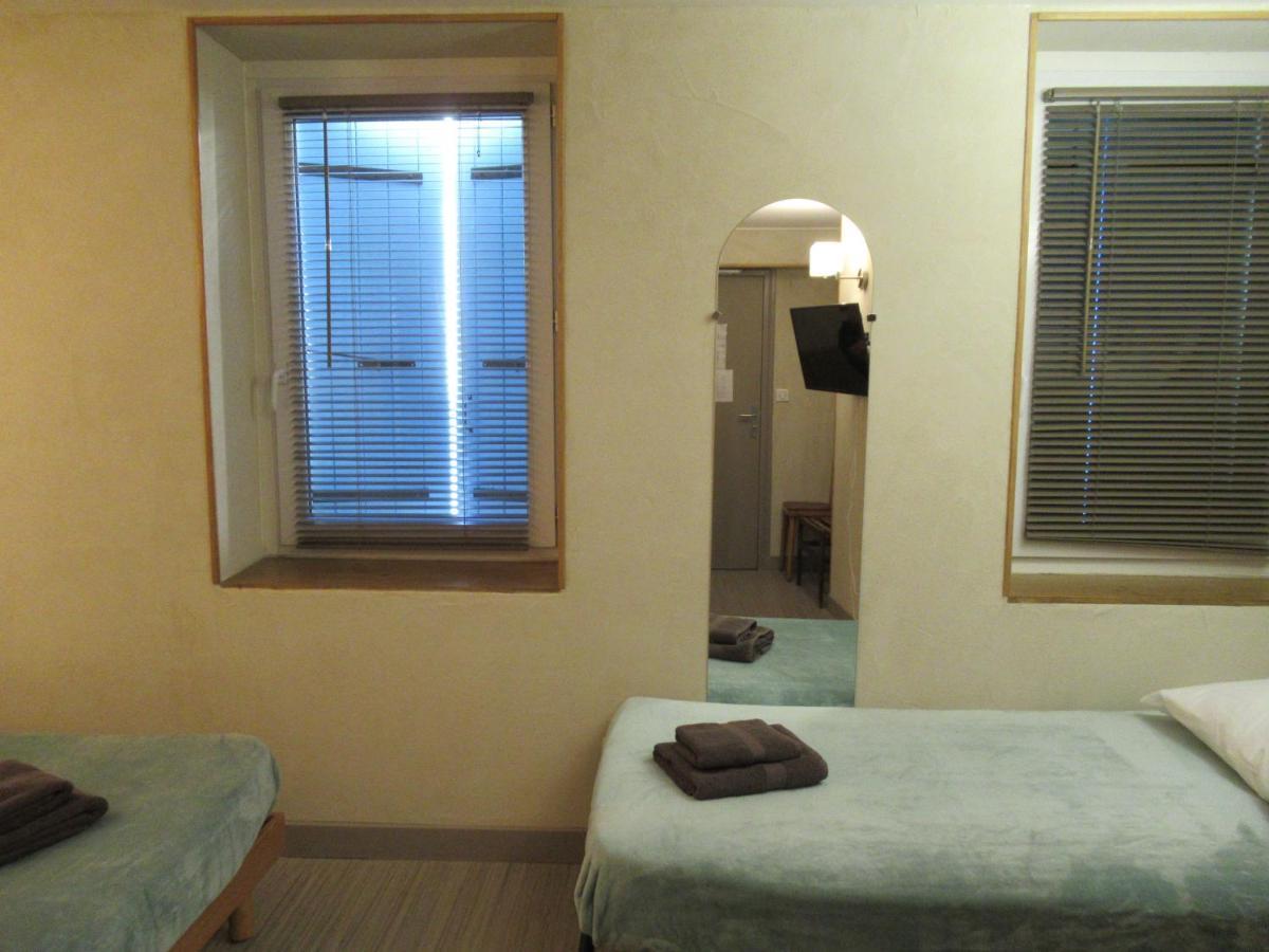 L'Auberge De L'Aygues Les Pilles Zimmer foto